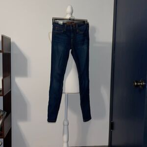 US size 2 women’s skinny blue jeans. Joes jeans!